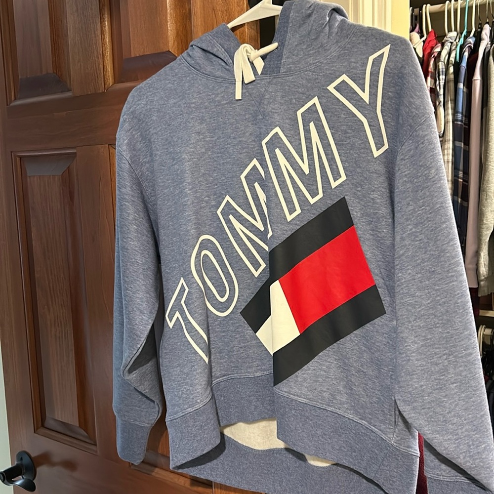 NWT Hilfiger sweatshirt